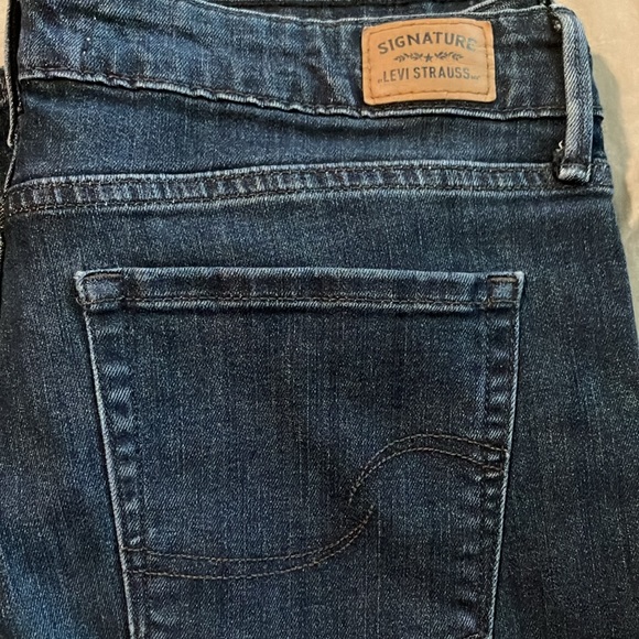 Levi signature jeans - Picture 2 of 3